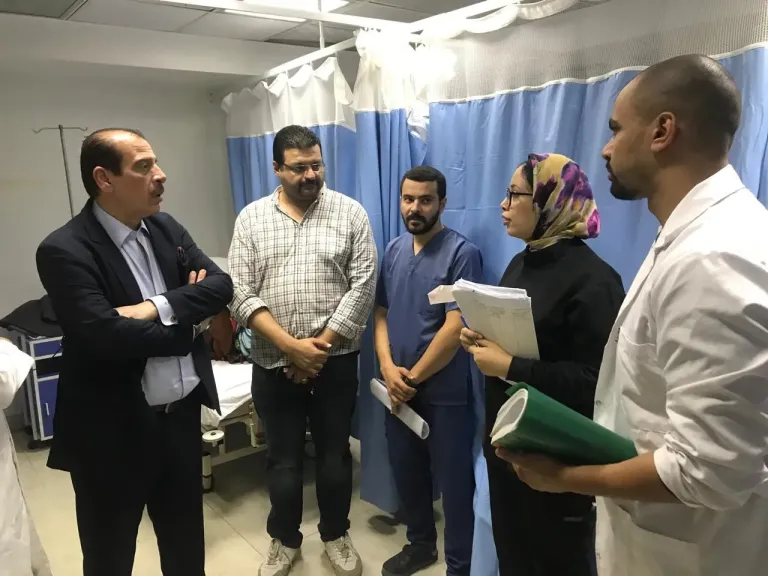 ”قنديل” يتفقد مستشفى العامرية العام بالإسكندرية.. وتوجيهات مشددة لتلافي الملاحظات ”قنديل” يتفقد مستشفى العامرية العام بالإسكندرية.. وتوجيهات مشددة لتلافي الملاحظات