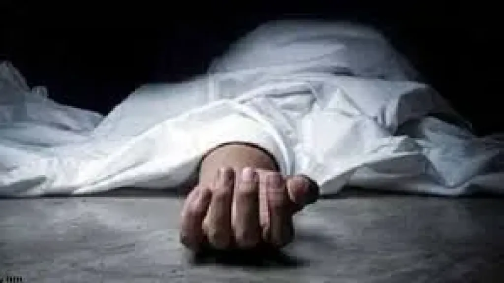 خلافات عائلية تدفع شابًا للانتحار بقرص غلة سام بكفر شكر خلافات عائلية تدفع شابًا للانتحار بقرص غلة سام بكفر شكر