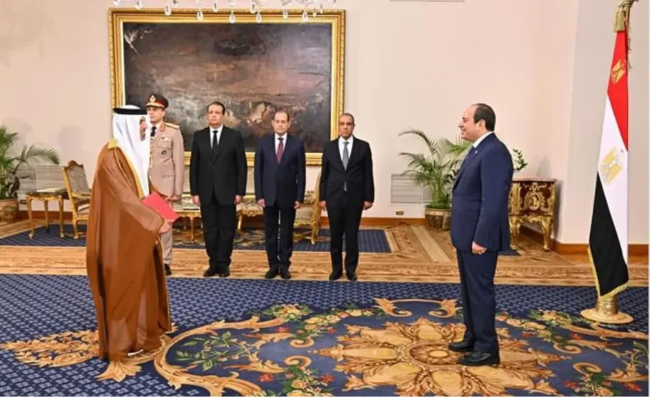 الزعابي يقدم أوراق اعتماده إلى الرئيس السيسي سفيرا جديدا للإمارات