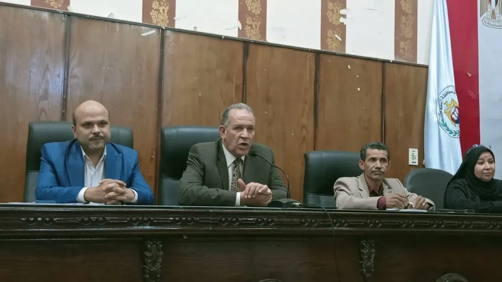 خلال لقاءه بالموجهين.. مدير تعليم أسيوط: الأنشطة مكملة للعملية التعليمية خلال لقاءه بالموجهين.. مدير تعليم أسيوط: الأنشطة مكملة للعملية التعليمية