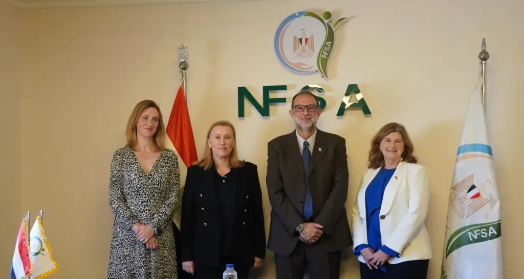 الهوبي يلتقي المستشارة الزراعية الإقليمية بوزارة الزراعة والثروة السمكية والغابات الأسترالية الهوبي يلتقي المستشارة الزراعية الإقليمية بوزارة الزراعة والثروة السمكية والغابات الأسترالية