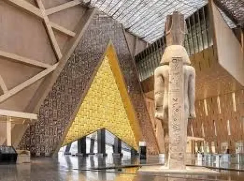برلماني: المتحف المصري الكبير يعيد هيكلة الاقتصاد الوطني ويعزز القطاعين الصناعي والسياحي برلماني: المتحف المصري الكبير يعيد هيكلة الاقتصاد الوطني ويعزز القطاعين الصناعي والسياحي