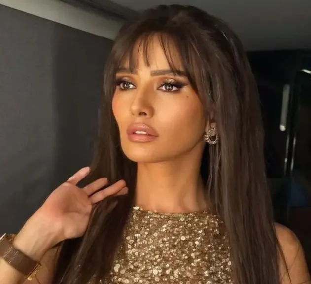 اليوم.. زينة تنتهي من تصوير ورد وشوكولاته اليوم.. زينة تنتهي من تصوير ورد وشوكولاته