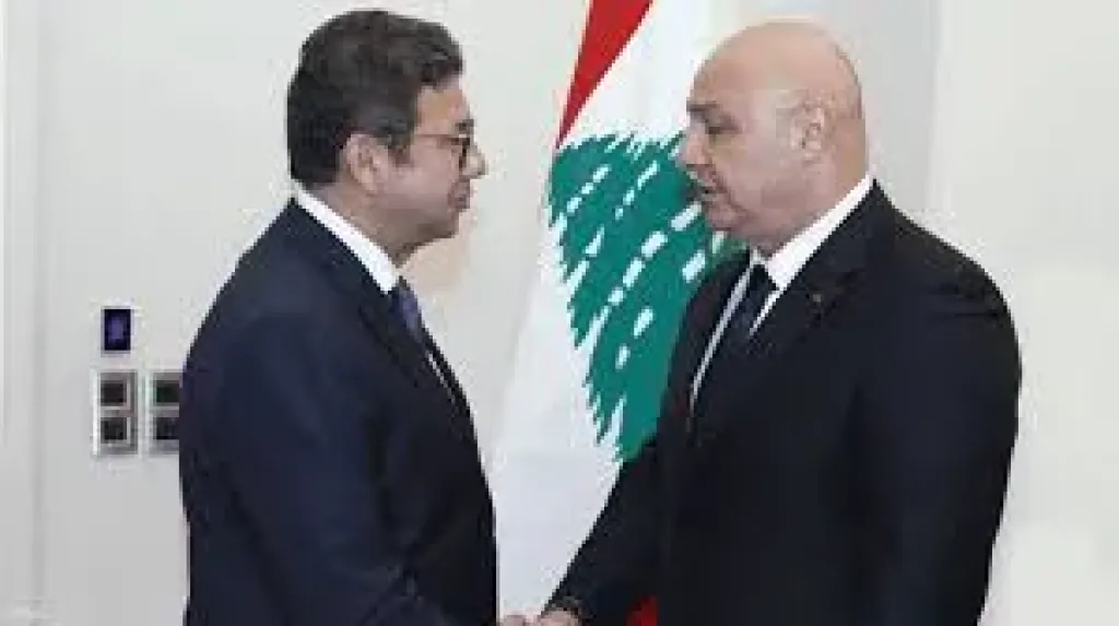 عون يستقبل مدير المخابرات العامة