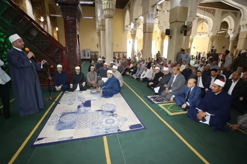 محافظ كفر الشيخ يشارك أبناء المحافظة الاحتفال بمولد العارف بالله إبراهيم الدسوقي... محافظ كفر الشيخ يشارك أبناء المحافظة الاحتفال بمولد العارف بالله إبراهيم الدسوقي فى مدينة دسوق