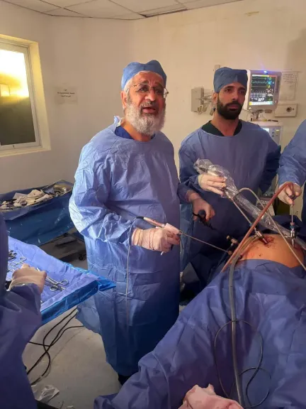 فريق طبي بمستشفى الازهر بأسيوط ينجح في استئصال كيس مساريقي بالمنظار فريق طبي بمستشفى الازهر بأسيوط ينجح في استئصال كيس مساريقي بالمنظار