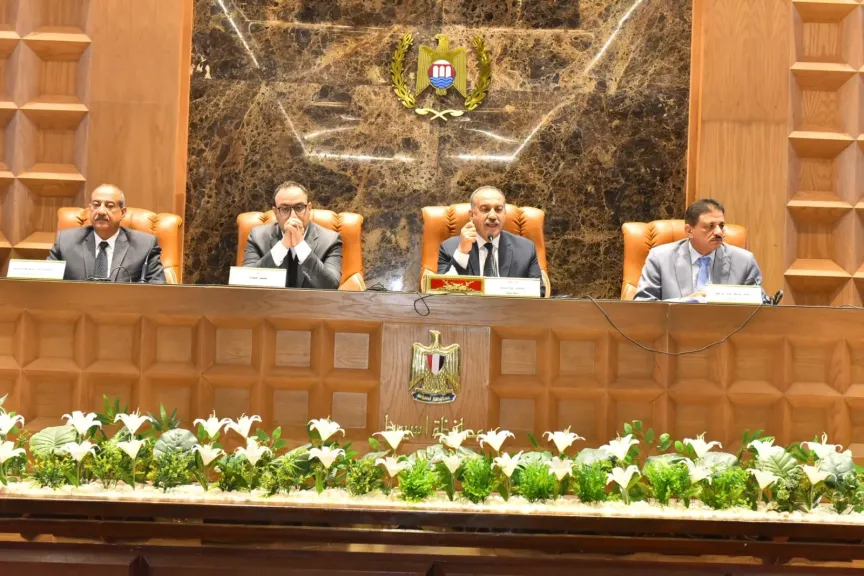 محافظ أسيوط يثمن اعتماد مركز تدريب المحافظة ضمن المراكز القومية المعتمدة من... محافظ أسيوط يثمن اعتماد مركز تدريب المحافظة ضمن المراكز القومية المعتمدة من الجهاز المركزي للتنظيم والإدارة