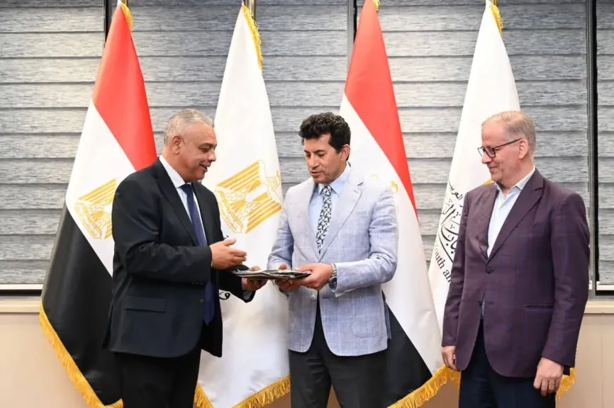 اجتماع بين وزير الرياضة ومدير المكتب الإقليمي للوكالة الدولية لمناقشة استضافة الملتقى الإفريقي الأول لمكافحة المنشطات