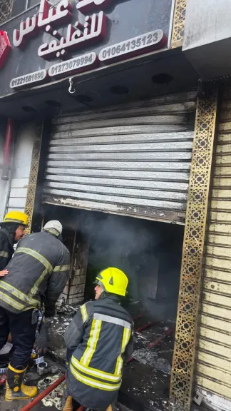 الحماية المدنية تخمد حريقًا بمحل تغليف في الجمالية.. لا خسائر بشرية