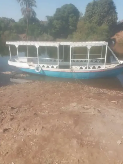 تأكيدًا لما نشر.. وصول مركب آمنة بدلًا من عبارة الموت لنقل التلاميذ لمدرستهم في قنا