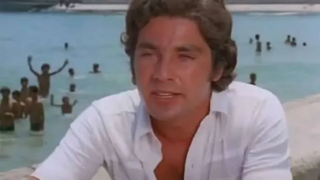 في الذكرى الأولى لرحيل برنس الشاشة ” مصطفى فهمى”  عاش توهجا... في الذكرى الأولى لرحيل برنس الشاشة ” مصطفى فهمى”  عاش توهجا دراميا في الألفينيات.. وشارك سيفا علي شاشة السينما