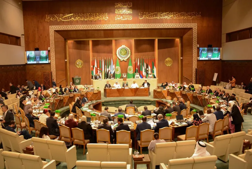 ”اليماحي”: المرحلة الراهنة تتطلب الانتقال من إدارة الأزمات إلى معالجة جذورها بحلول... ”اليماحي”: المرحلة الراهنة تتطلب الانتقال من إدارة الأزمات إلى معالجة جذورها بحلول عربية مستدامة