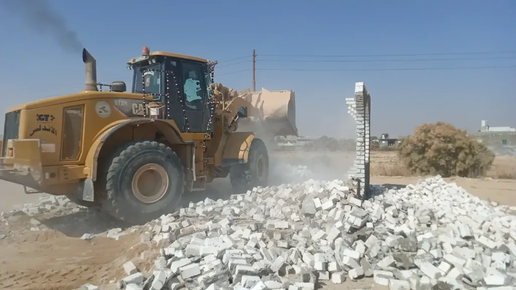 محافظ أسيوط: استرداد 84 فدان و4168 متر مربع خلال تنفيذ 55 قرار... محافظ أسيوط: استرداد 84 فدان و4168 متر مربع خلال تنفيذ 55 قرار إزالة ضمن المرحلة الثالثة من الموجة 27