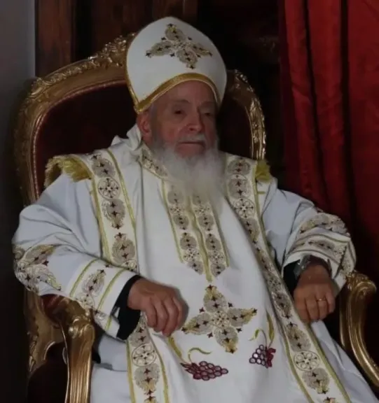 جثتي راعي كنيسة وزوجته وابنتهما مصابه.. ننشر أسماء ضحايا تصادم سيارتين على... جثتي راعي كنيسة وزوجته وابنتهما مصابه.. ننشر أسماء ضحايا تصادم سيارتين على طريق قنا_ سفاجا