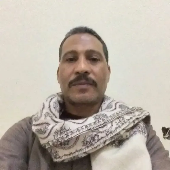 ندب الطبيب الشرعي لجثمان موظف بالصحة بعد مقتله بطلق ناري في قنا ندب الطبيب الشرعي لجثمان موظف بالصحة بعد مقتله بطلق ناري في قنا