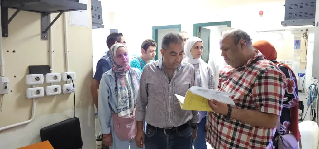 لعدم الإلتزام بالعمل .. وكيل صحة اسيوط ”للشؤون العلاجية” يفاجئ مستشفيات المحافظة... لعدم الإلتزام بالعمل .. وكيل صحة اسيوط ”للشؤون العلاجية” يفاجئ مستشفيات المحافظة حتي الفجر ويحيل المخالفين للتحقيق