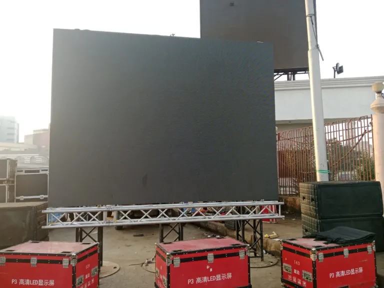 القليوبية تحتفل مع مصر.. شاشات عملاقة لمتابعة افتتاح المتحف المصري الكبير القليوبية تحتفل مع مصر.. شاشات عملاقة لمتابعة افتتاح المتحف المصري الكبير