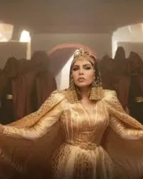 بـ زي الفراعنة .. المطربة أحلام تحتفل بافتتاح المتحف المصري الكبير بـ زي الفراعنة .. المطربة أحلام تحتفل بافتتاح المتحف المصري الكبير