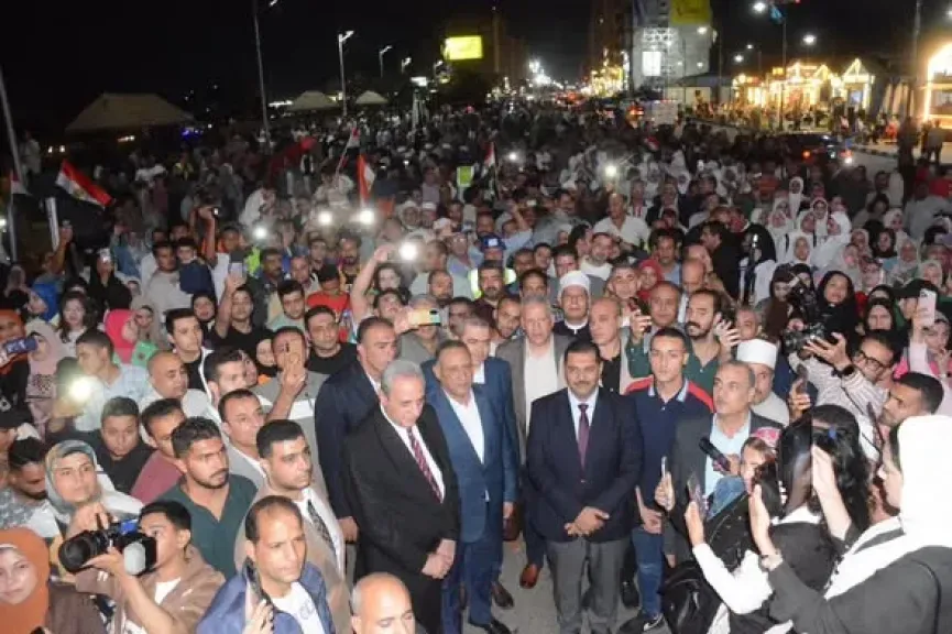 وسط المواطنين.. محافظ الغربية يتابع افتتاح المتحف المصري الكبير.. ويؤكد: أعظم هدية من مصر للعالم