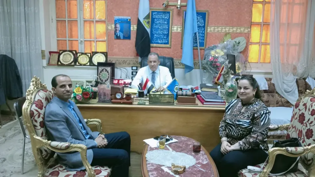 مدير تعليم أسيوط يعلن إطلاق فعاليات نشر ثقافة التبرع بالدم بين طلاب المدارس بالتعاون مع المركز الإقليمى