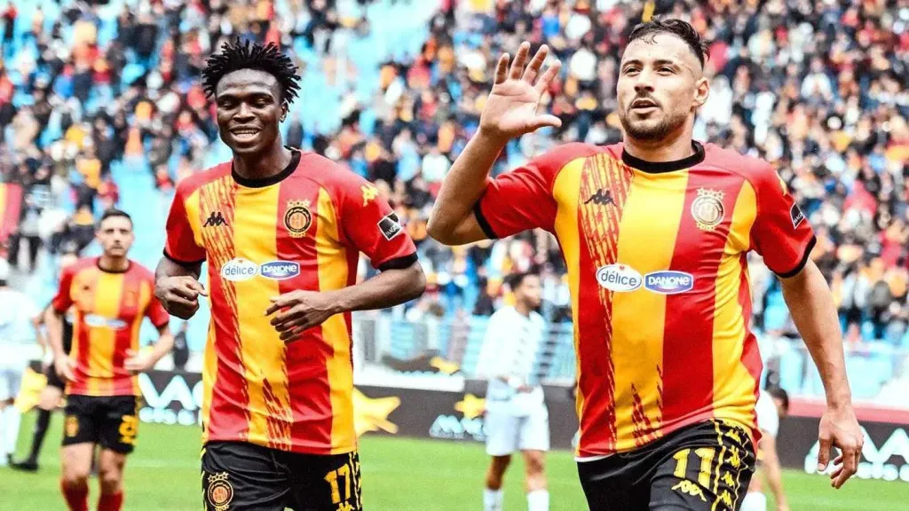 كلاسيكو الزعامة.. القنوات الناقلة لمباراة الصفاقسي ضد الترجي اليوم في الدوري التونسي