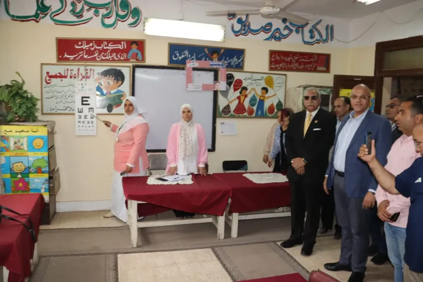 محافظ القليوبية يُدشّن مبادرة ”عيون أطفالنا مستقبلنا” لفحص نظر 456 ألف طالب بالمجان