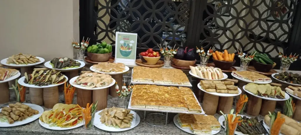 فنادق الغردقة تحتفل باليوم العالمي للنباتيين