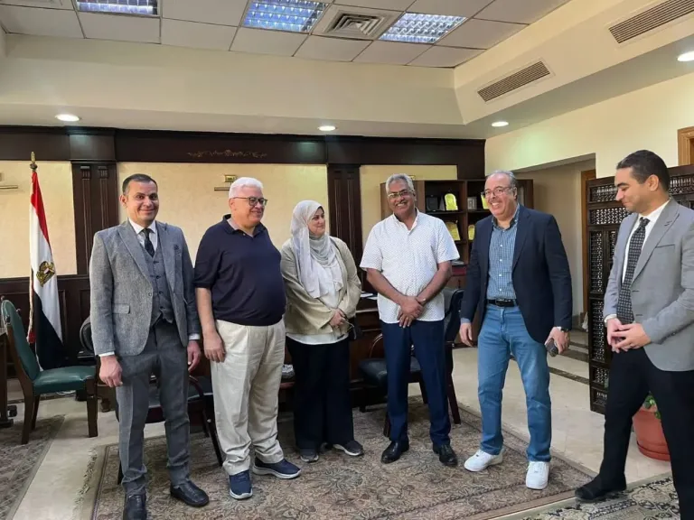 وفد وزارة الإسكان لبحث الموقف التنفيذي للمشروعات وتقديم الدعم الفني بالبحر الأحمر