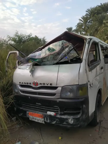 إصابة 8 أشخاص في انقلاب ميكروباص على الطريق الدولي الجديد بدسوق