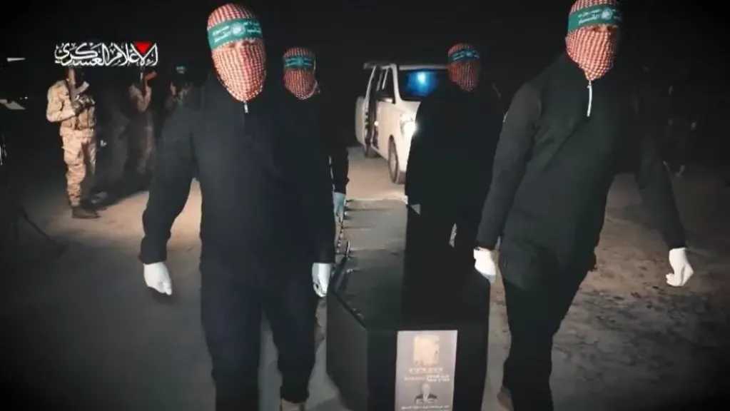 القسام : تسلم جثث 3  إسرائيليين ضمن المرحلة الأولى من اتفاق وقف إطلاق النار