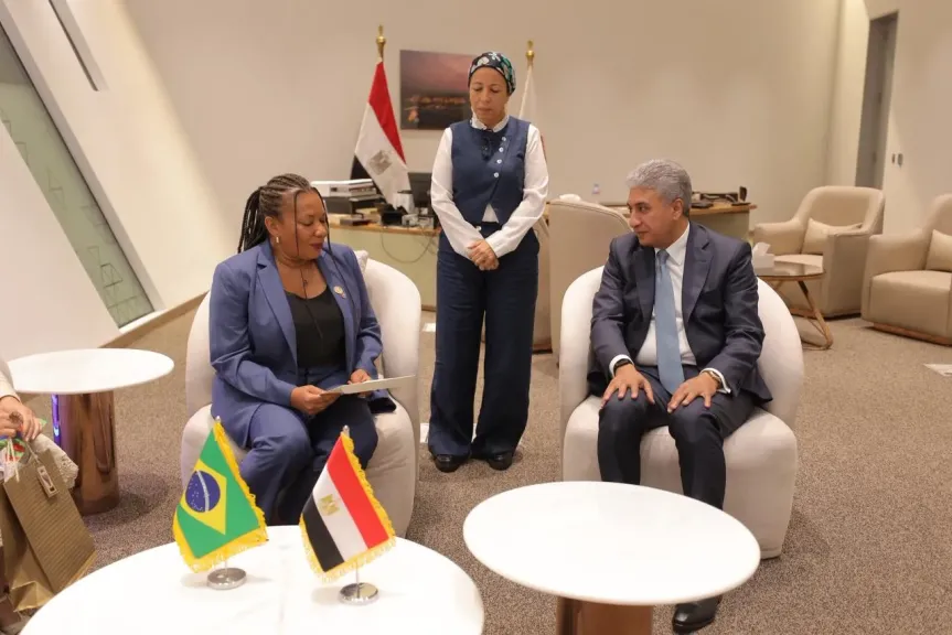 وزير السياحة والآثار يستقبل وزيرة الثقافة البرازيلية وممثلة الرئيس البرازيلي لحضور حفل الافتتاح