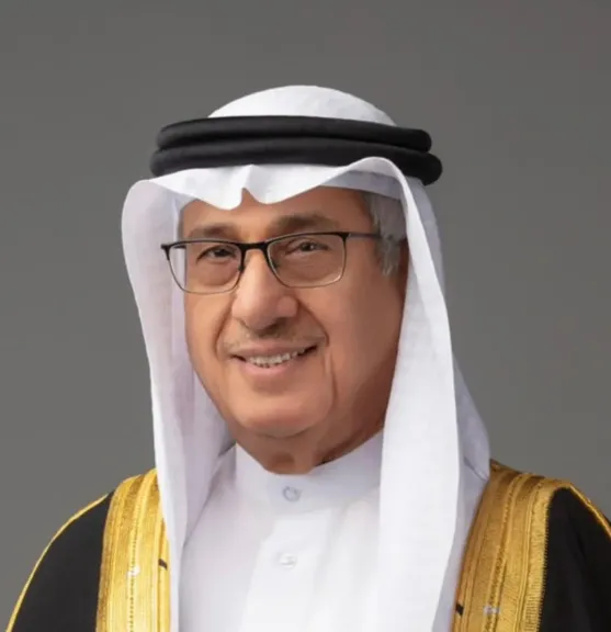 مستشار ملك البحرين يهنئ مصر بالنجاح الكبير لافتتاح المتحف المصري الكبير