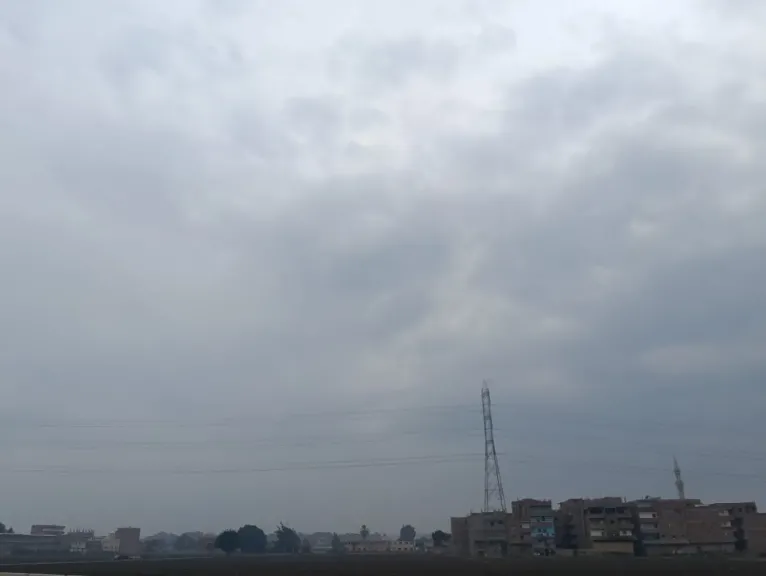 غياب الشمس والغيوم تسيطر على سماء الشرقية.. توقعات بسقوط أمطار خفيفة