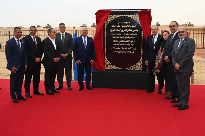 باستثمارات تتجاوز 150 مليون دولار..وضع حجر الاساس  لمصنع ماك للسيارات