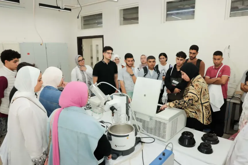 انطلاق برنامج الصيدلة الإكلينيكية بشراكة أكاديمية بين جامعة المنصورة الأهلية وجامعة مانشستر البريطانية