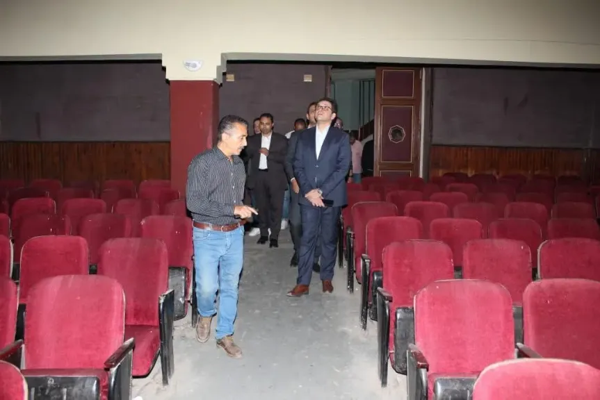 وزير الثقافة يتفقد “سينما ديانا” بوسط البلد ويوجه بسرعة تطويرها ورفع كفاءتها وتحويلها إلى سينما ومسرح لخدمة الجمهور والفن