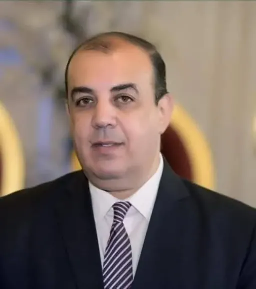 رئيس حي ثانِ المحلة يخصص لقاءً جماهيريًا أسبوعيًا للتفاعل مع شكاوى المواطنين