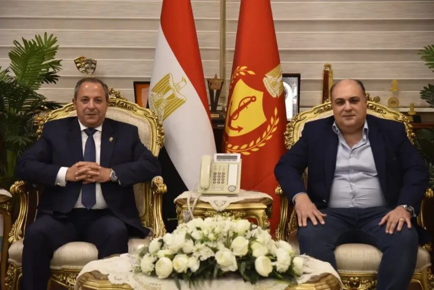 محافظ بورسعيد يبحث مع مساعد وزير الثقافة خطة تطوير قصر الثقافة وتوسيع النشاط الفني بالمحافظة