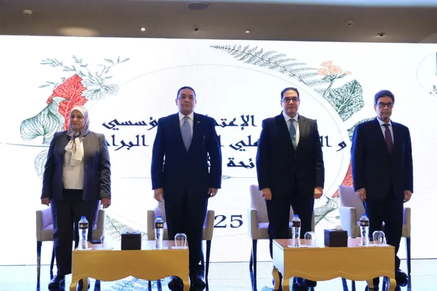 نقيب الأطباء البيطريين يشارك في احتفالية تجديد اعتماد كلية الطب البيطري بجامعة القاهرة