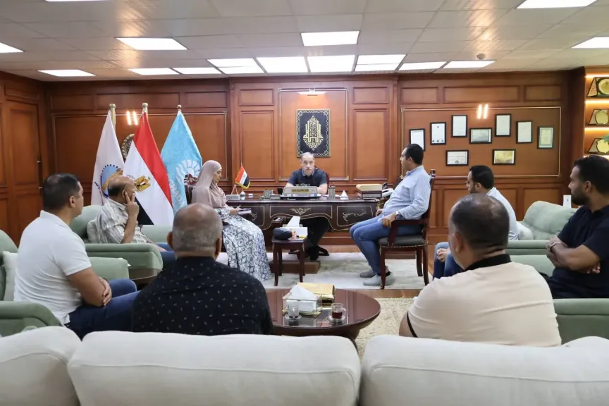 رئيس مدينة الغردقة ... يشدد على سرعة إنجاز مشروعات الخطة الاستثمارية ويتابع نسب التنفيذ