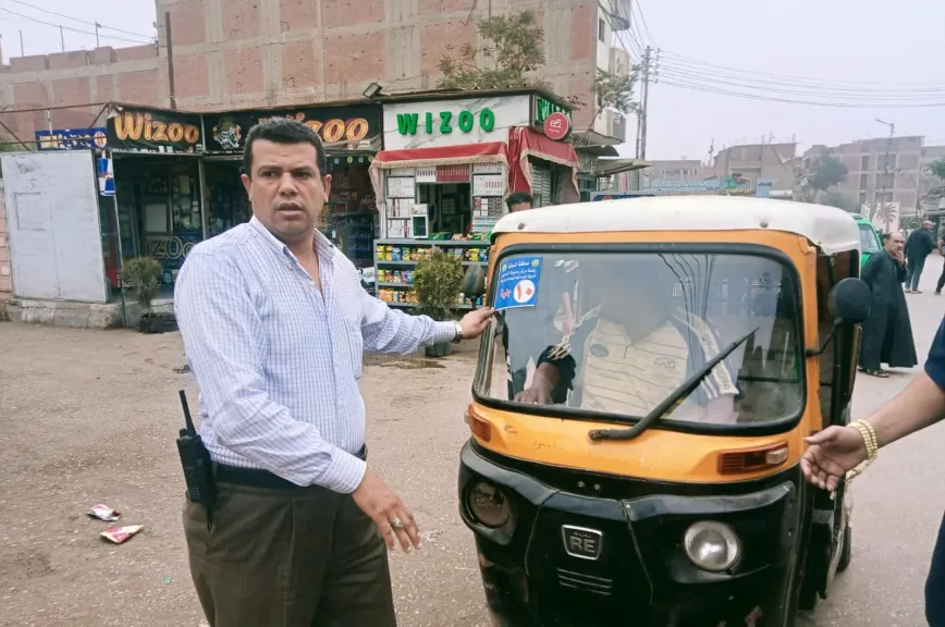 فتحي شلبي يقود حملة لتوحيد تعريفة التوك توك بمدينة الباجور بـ10 جنيهات