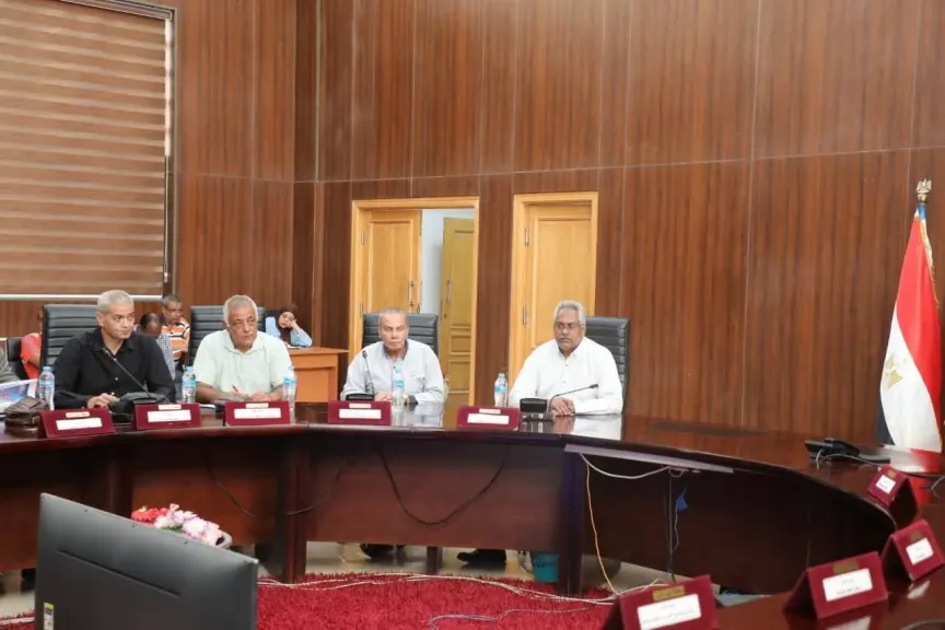 اجتماع تنسيقي برئاسة سكرتير عام محافظة البحر الأحمر