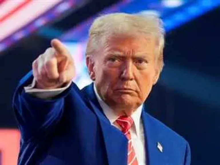 وسط أزمة سياسية غير مسبوقة.. ترامب يطالب بإنهاء الإغلاق الحكومي فورًا ويتهم الديمقراطيين بتعطيل الاقتصاد الأمريكي