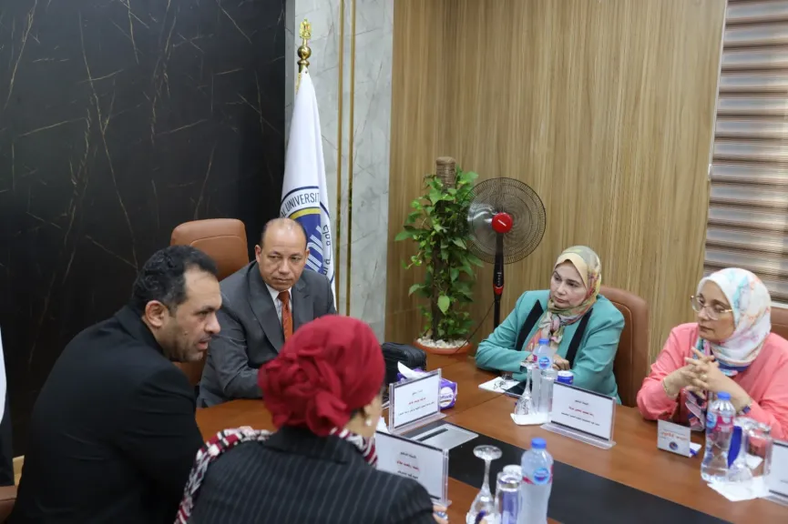 رئيس جامعة المنصورة الأهلية يتابع انتظام العملية التعليمية وأعمال امتحانات منتصف الفصل الدراسي