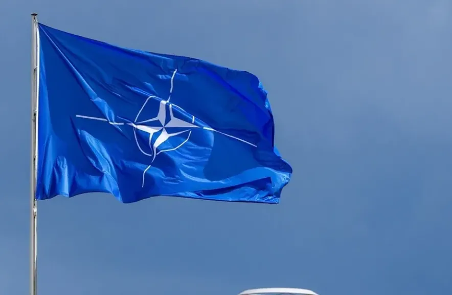 بلجيكا تطالب بتفعيل المادة الرابعة من ميثاق الناتو