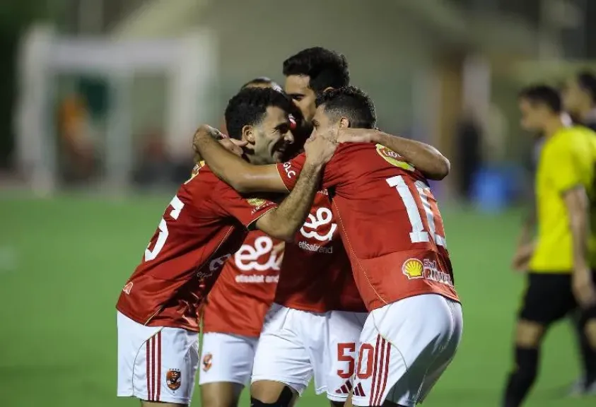 بن رمضان وشكري خارج التشكيل.. تعرف على  بدلاء الأهلي أمام سيراميكا كليوباترا بالسوبر المصري