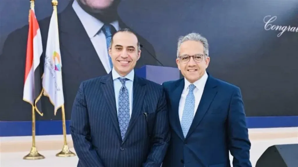 الحكومة تهنئ خالد العناني بتوليه رسميًا قيادة منظمة اليونسكو