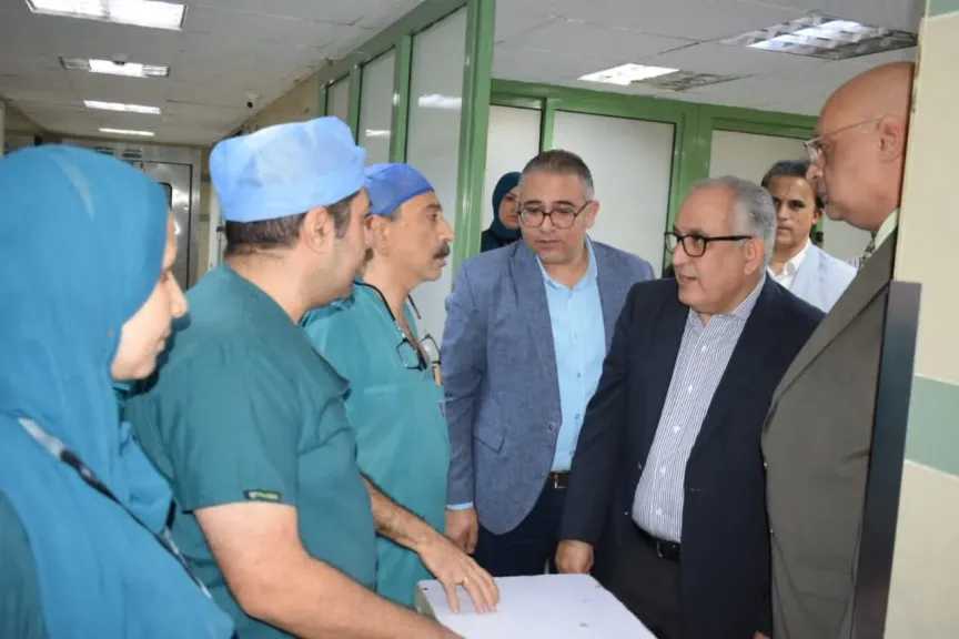 ”زحمة ونواقص وأخطاء تنظيمية”.. مفاجآت كارثية خلال استقبال رئيس التأمين الصحي بمستشفى المبرة بالزقازيق