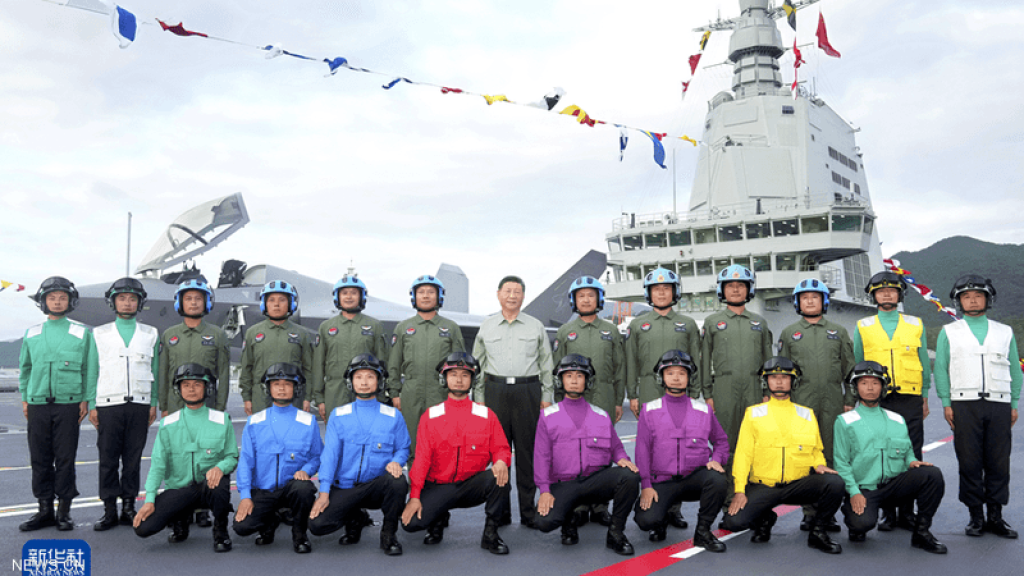 بحضور الرئيس شي ...حاملة طائرات صينية مزودة بأنظمة إقلاع متطورة تدخل الخدمة