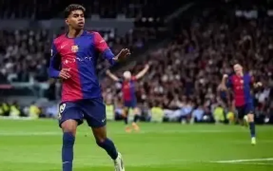 دي لا فوينتي: لا أعلم كيف يتم ترشيح اللاعبين للجوائز.. ويامال سينضم للمنتخب